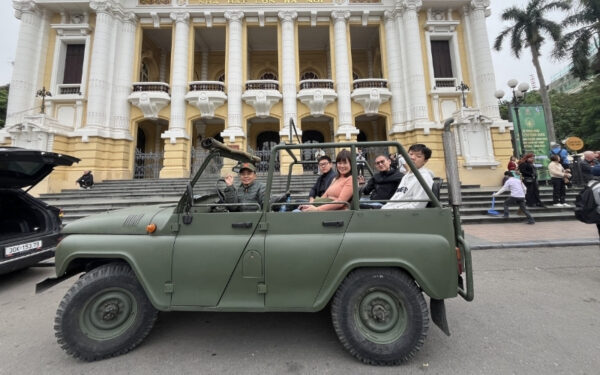 Hanoi Jeep Tours - Hanoi Local